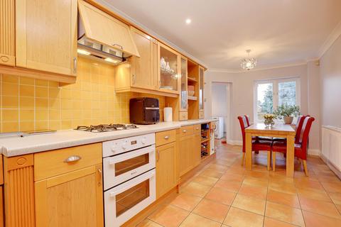 4 bedroom detached house for sale, Mardy, Caversham Heights