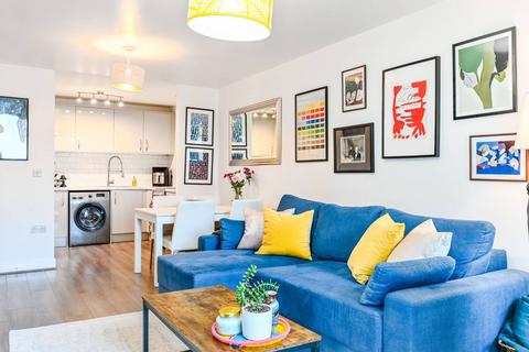 1 bedroom flat for sale, Goodchild Road, Stoke Newington, London, N4