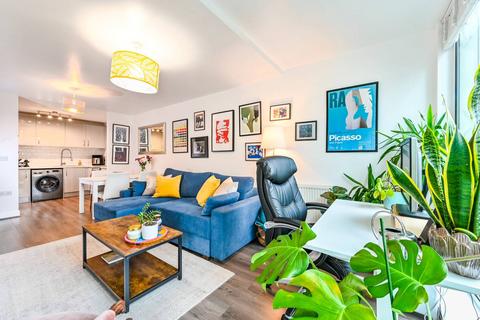 1 bedroom flat for sale, Goodchild Road, Stoke Newington, London, N4