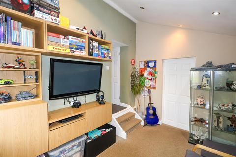 17 Edens Way, Ripon, HG4 1RB