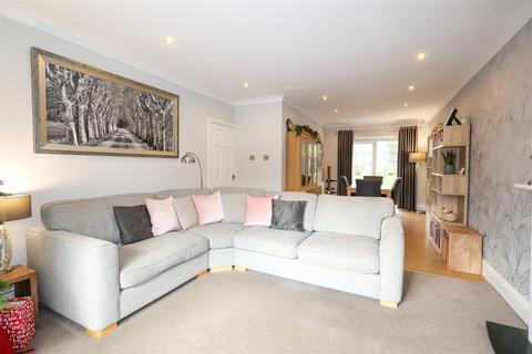 17 Edens Way, Ripon, HG4 1RB
