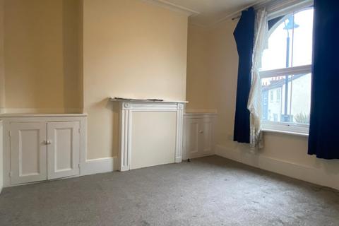 2 bedroom terraced house to rent, Peacock Street, Gravesend, Kent, DA12 1EG