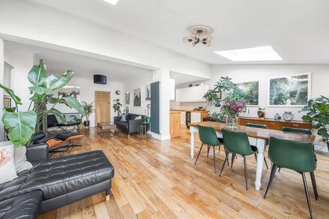 144 Kent House Road, Beckenham, BR3 1JY