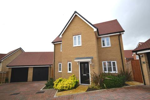 3 bedroom detached house to rent, Mill Park Drive, Braintree, CM7