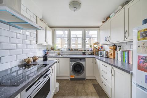 3 bedroom flat for sale, Paulet Road, Camberwell SE5