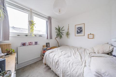 3 bedroom flat for sale, Paulet Road, Camberwell SE5