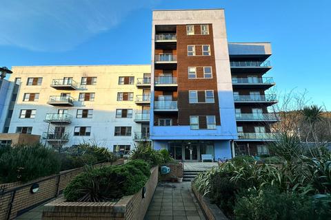 2 bedroom retirement property for sale, Mariners Court, Lamberts Road, Swansea