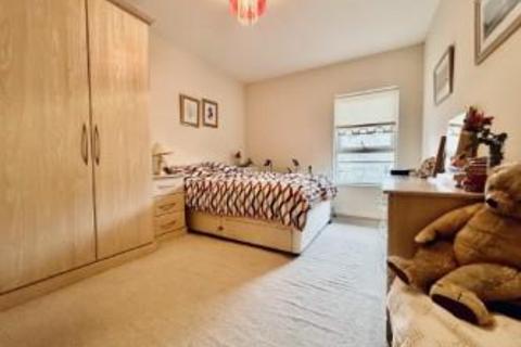 2 bedroom retirement property for sale, Mariners Court, Lamberts Road, Swansea