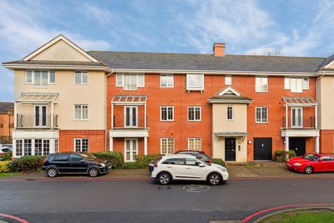 2 bedroom apartment for sale, Wren Lane, Eastcote, Ruislip HA4