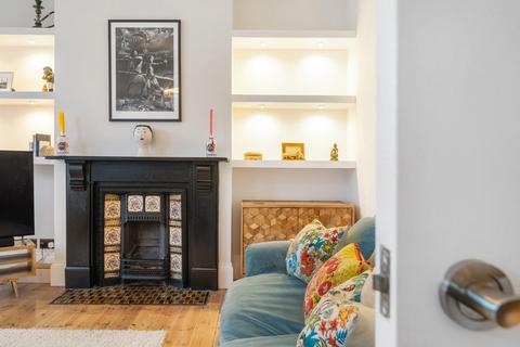 3 bedroom flat for sale, Holmewood Road, SW2