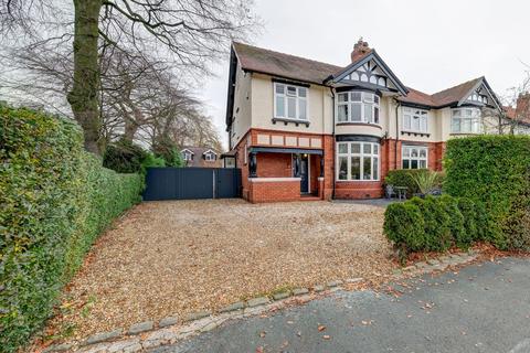 4 bedroom semi-detached house for sale, Knutsford Old Road, Warrington WA4