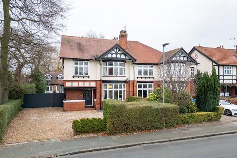 4 bedroom semi-detached house for sale, Knutsford Old Road, Warrington WA4