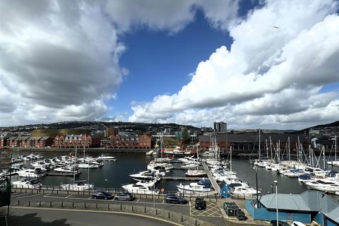 3 bedroom apartment for sale, Fitzroy House, Trawler Road, Marina, Swansea