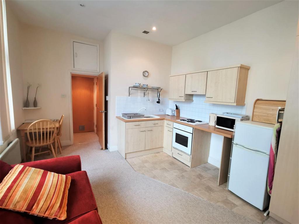 LOUNGE KITCHEN.jpg