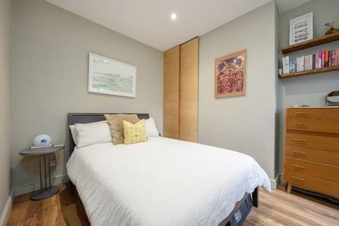 2 bedroom flat for sale, Zealand Road, London E3