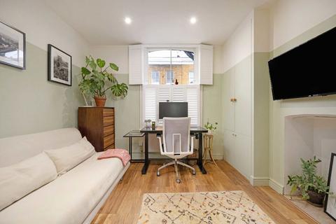 2 bedroom flat for sale, Zealand Road, London E3