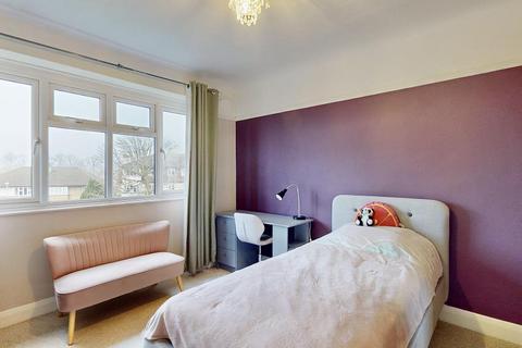 2 bedroom flat for sale, Lancaster Close, KT2