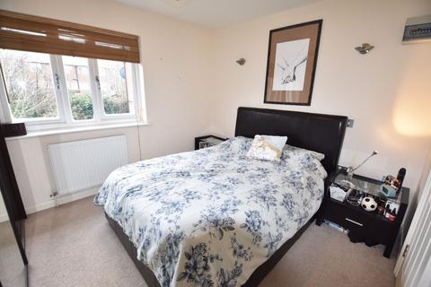 2 bedroom flat for sale, Treetop Close, Luton, Bedfordshire, LU2 0JZ