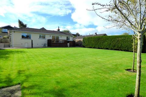 4 bedroom bungalow for sale, Tarn Moor Crescent, Skipton