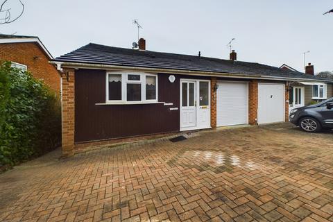 4 bedroom semi-detached house for sale, Mandeville Close, Tilehurst, Reading, RG30