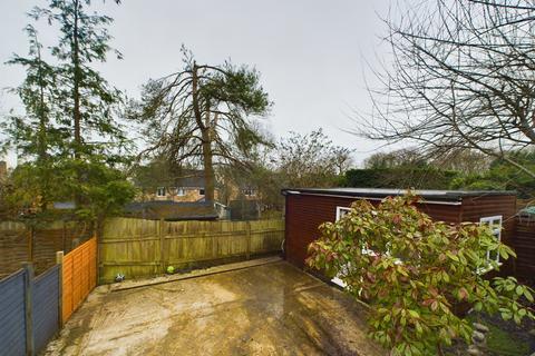 4 bedroom semi-detached house for sale, Mandeville Close, Tilehurst, Reading, RG30