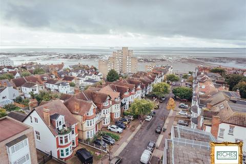 1 bedroom house for sale, Palmerston Road, Westcliff-On-Sea