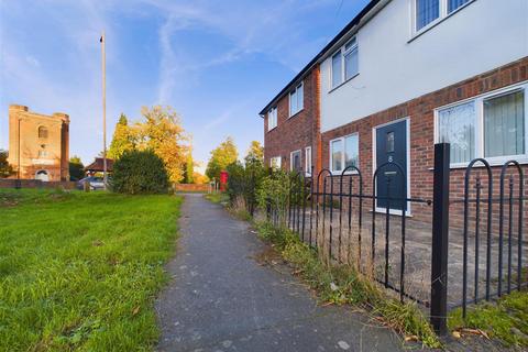 5 bedroom terraced house to rent, Meadows Close, Ingrave