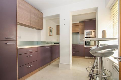 2 bedroom apartment for sale, The Galleries