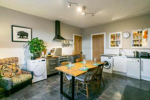 19/7 Bellevue Crescent, Edinburgh, EH3 6NE