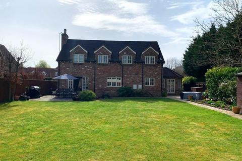 Laurel Cottage, 172 Barton Road, Wisbech, PE13 4TG