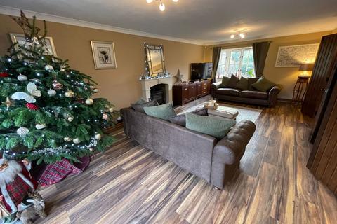 Laurel Cottage, 172 Barton Road, Wisbech, PE13 4TG