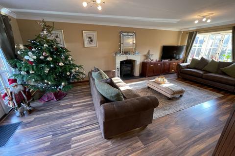 Laurel Cottage, 172 Barton Road, Wisbech, PE13 4TG