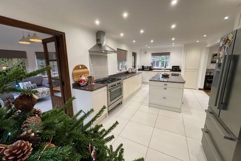 Laurel Cottage, 172 Barton Road, Wisbech, PE13 4TG