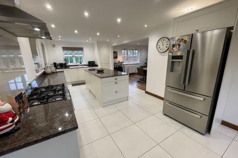 Laurel Cottage, 172 Barton Road, Wisbech, PE13 4TG