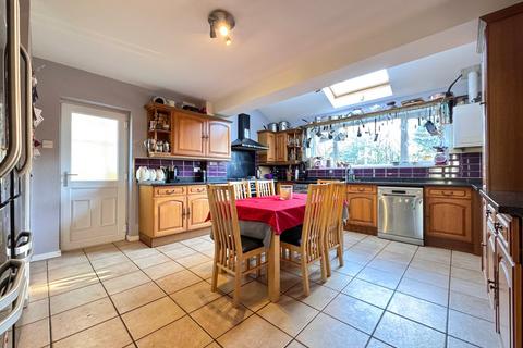 3 bedroom detached house for sale, Leamington Drive, Faringdon, SN7