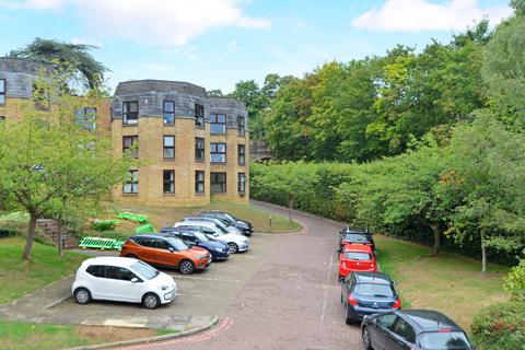 2 bedroom flat for sale, Chapel Fields, Godalming GU7