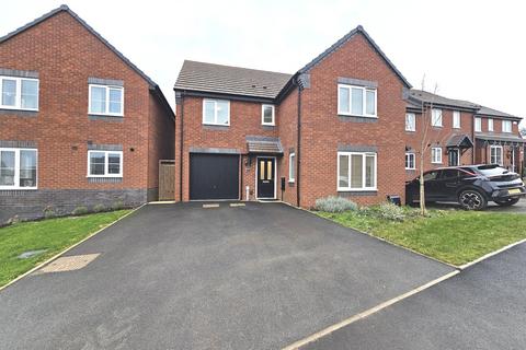 4 bedroom detached house to rent, Hylton Road, Stafford, ST16 1GT