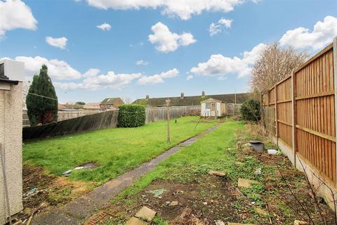 3 bedroom semi-detached house for sale, Thrasher Road, Aylesbury