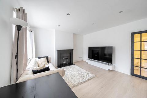 2 bedroom maisonette for sale, Linden Close, Southgate