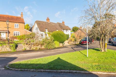 2 bedroom mews for sale, Ashorne, Warwick