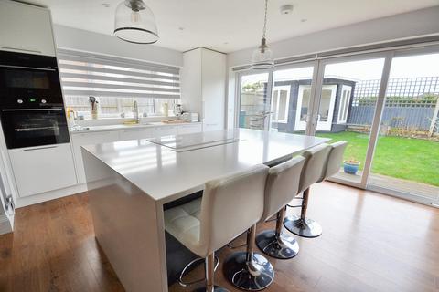 4 bedroom detached house for sale, Corfe Mullen