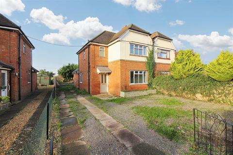 4 bedroom semi-detached house for sale, Stratford Road, Nash