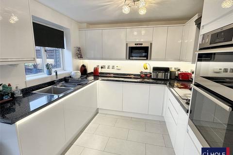 4 bedroom semi-detached house for sale, Towpath Road, Hempstead, Gloucester, GL2