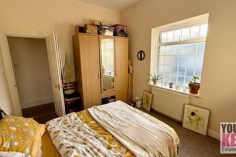 2 bedroom maisonette for sale, Tower Street, Dover, Kent, CT17 0AW