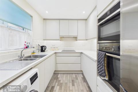 2 bedroom retirement property for sale, Tutors Way, South Woodham Ferrers