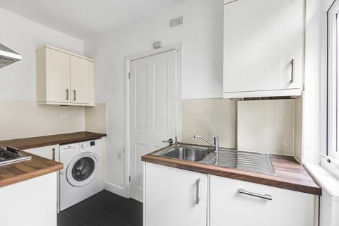 1 bedroom apartment to rent, Grimwood Road, Twickenham, Middlesex, UK, TW1