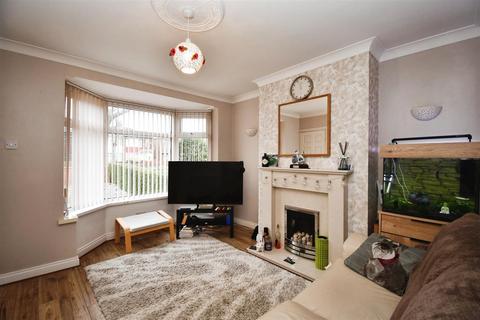 2 bedroom terraced house for sale, County Road South, Hull