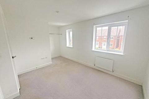 2 bedroom house to rent, Nonsuch Avenue, Stratford-Upon-Avon CV37