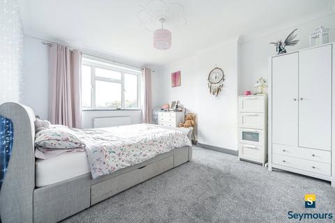 89 Charlock Way, Guildford, GU1 1XY