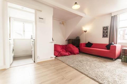 1 bedroom flat to rent, Pendennis Road, SW16